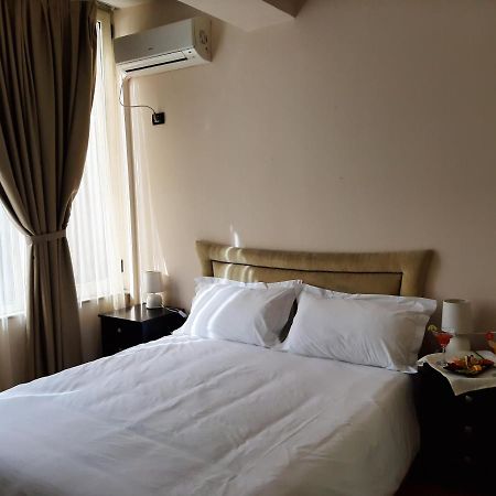 Royal Vila Hotel Тирана Екстериор снимка
