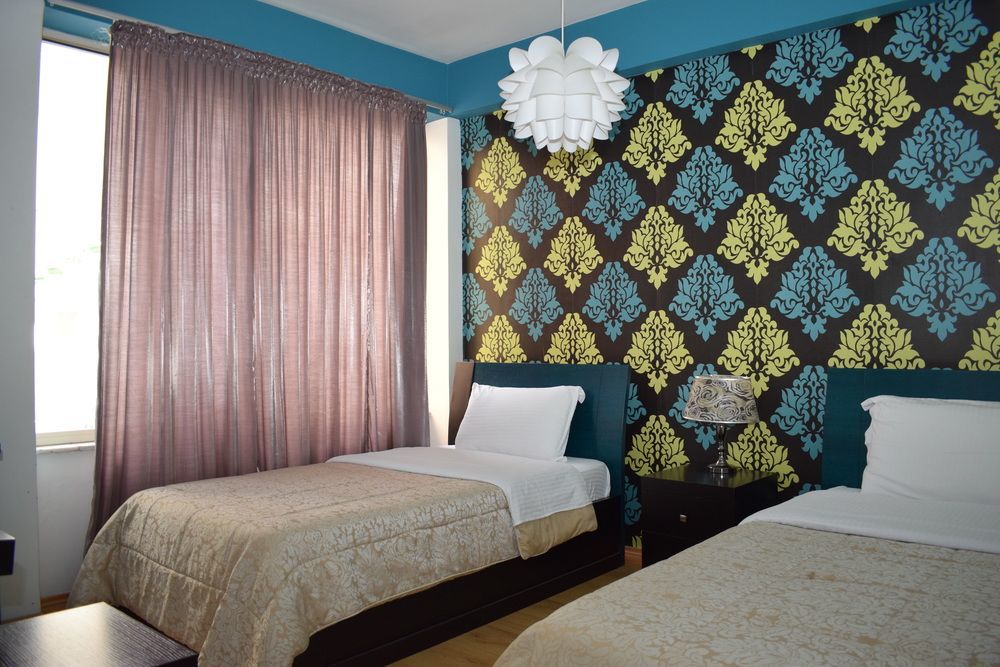 Royal Vila Hotel Тирана Екстериор снимка