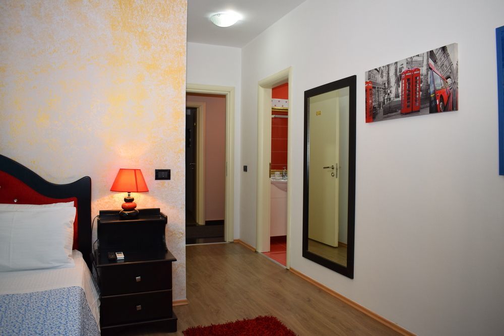 Royal Vila Hotel Тирана Екстериор снимка