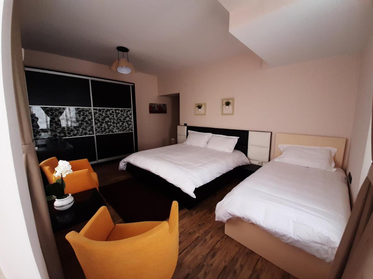 Royal Vila Hotel Тирана Екстериор снимка